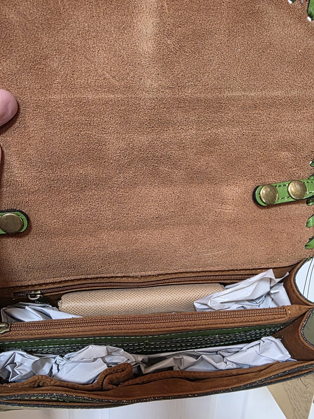 Patricia Nash Green Embossed Leather Crossbody Bag NWT - Picture 4 of 4
